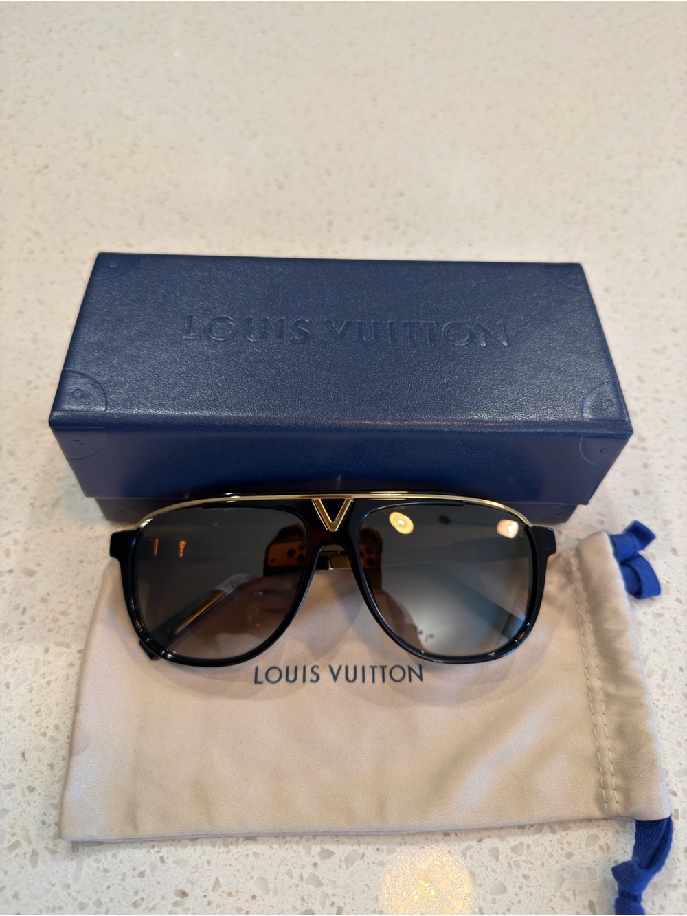 Louis Vuitton Black & Gold Aviator Sunglasses with Gradient Lenses - Picture 2 of 10